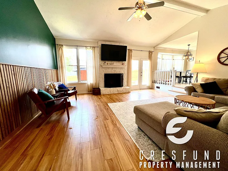 500 Runnymede Ct — Photo 6