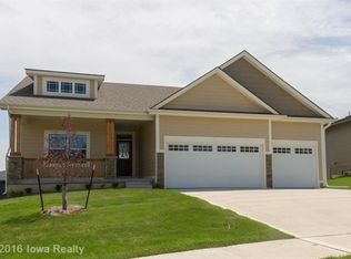 5337 162nd Ct, Urbandale, IA 50323