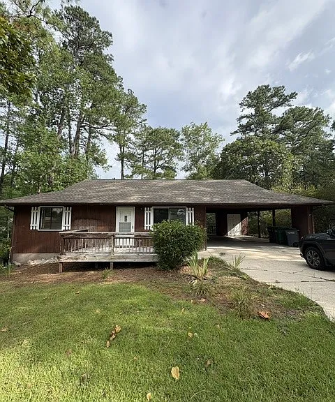 295 Spring Lake Dr — Photo 1