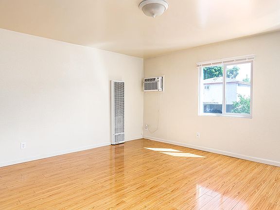 5th image of 5064 N Maywood Ave
