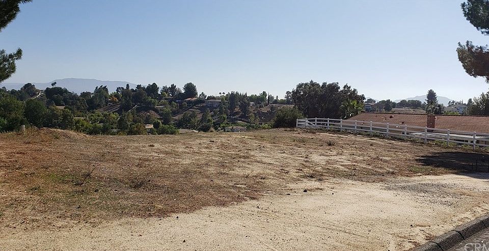 1st image of 40530 Calle Fiesta