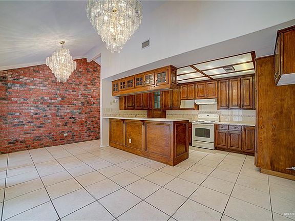 4th image of 1206 Flamingo Ave