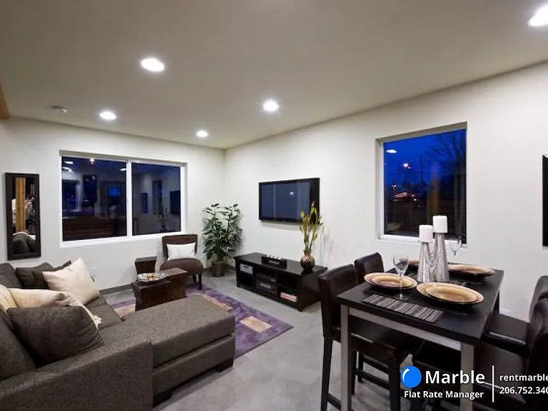 2427 S Norman St — Photo 4
