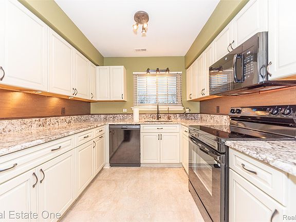 5th image of 778 S Milford Rd