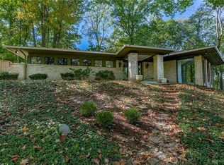 701 E Schantz Ave, Oakwood, OH 45419