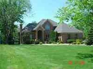 19926 Meridian Rd, Grosse Ile, MI 48138