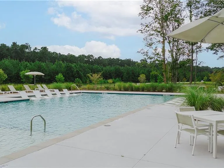 695 Longleaf Dr — Photo 11