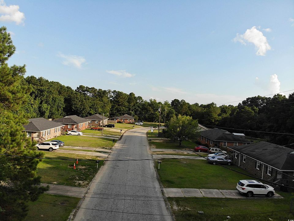 2nd image of 3140 Plantation Dr.
