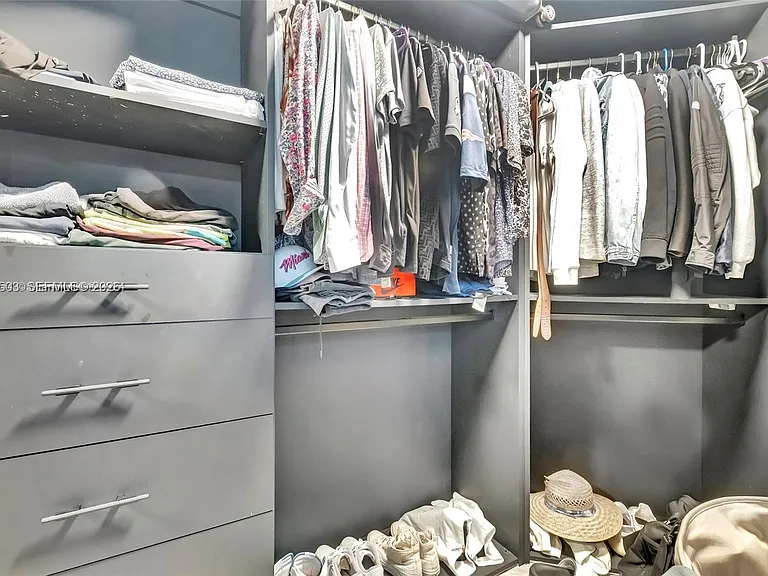 2020 N Bayshore Dr #3408 — Photo 17
