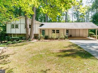 410 Carvau Dr, Woodstock, GA 30188