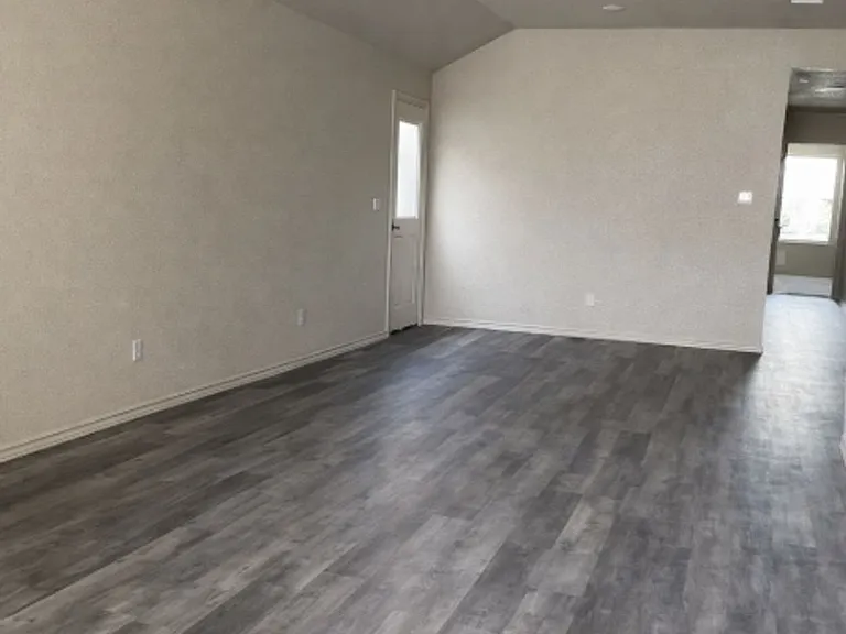 3211 Stonewall Dr #B — Photo 3
