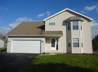 896 Cottonwood Dr, Elwood, IL