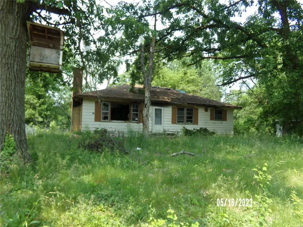 22 Richard Pl, Belleville, IL 62223