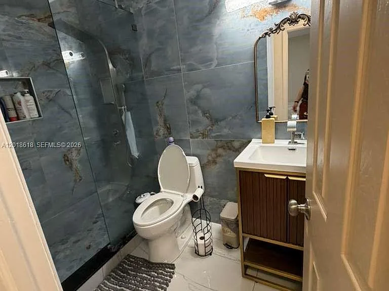 5740 SW 57th Way — Photo 3