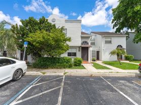 4737 NW 97th Ct, Doral, FL