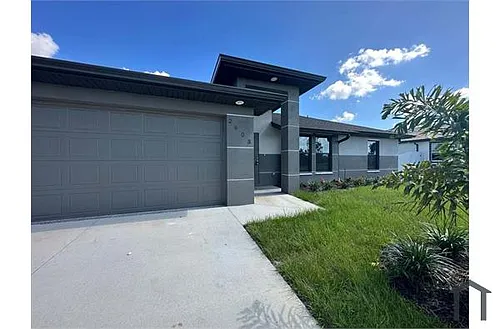 2603 43rd St SW Photo 1