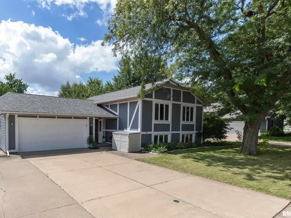 803 W 57th St, Davenport, IA 52806
