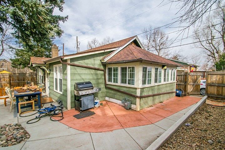 888 18th Street Exterior