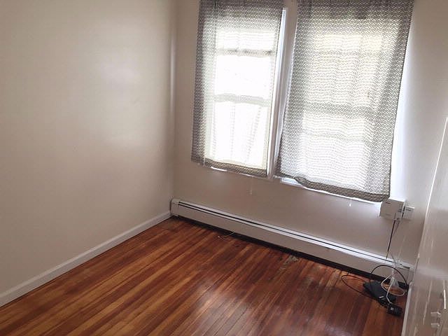 2nd image of 222 Galloping Hill Rd APT 1