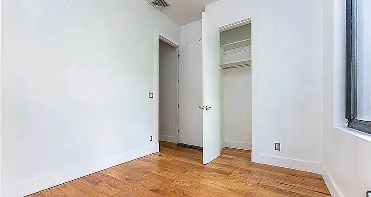 275 Menahan St #2B — Photo 6
