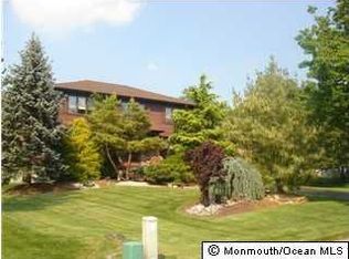 8 Canvasback Rd, Manalapan, NJ 07726