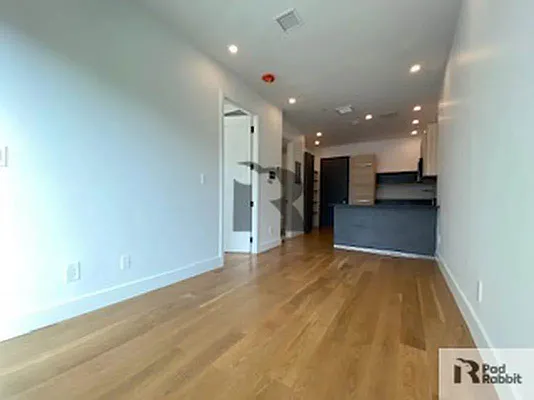 Rented by GROOME REALTY LLC | media 27