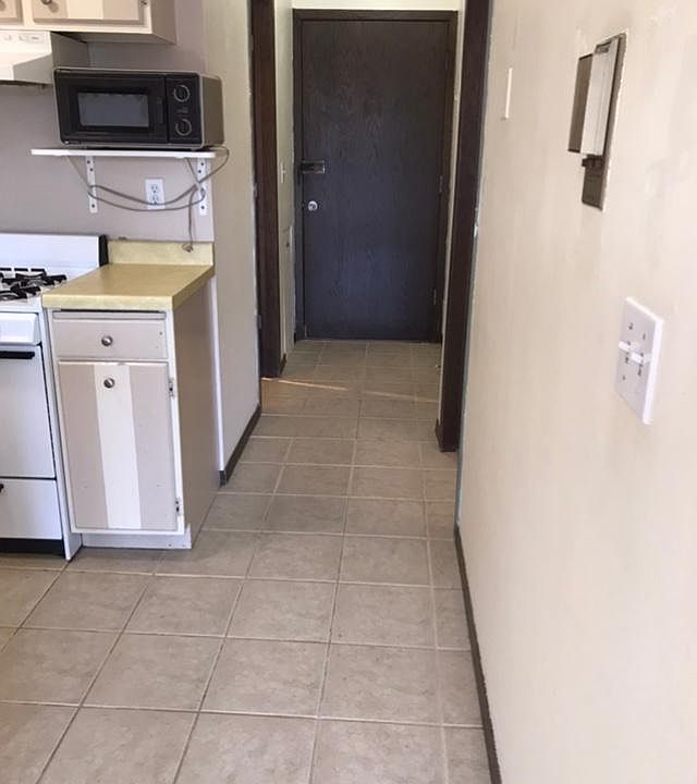 Hall entry to apt