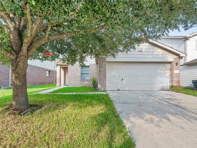 29522 Legends Stone Dr — Photo 1