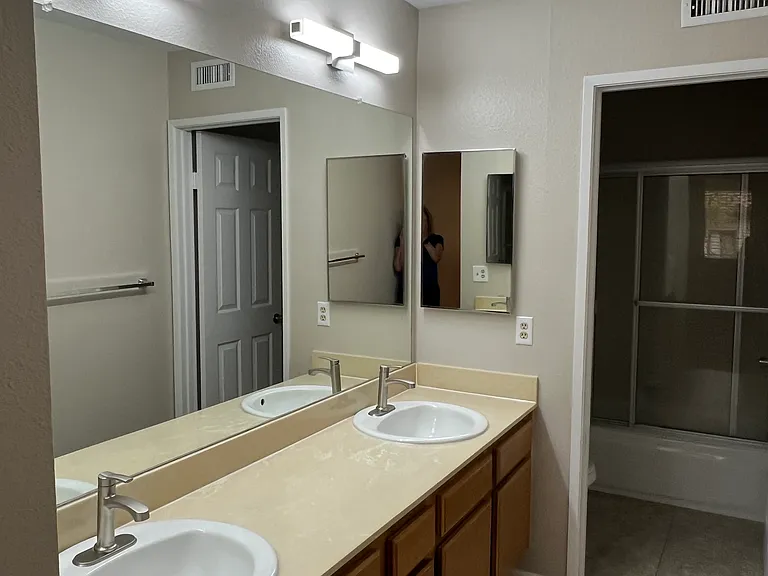 5960 Mission Center Rd #B — Photo 6