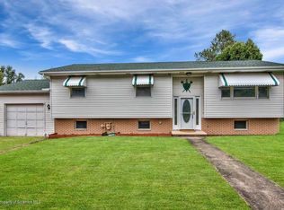 1221 Winthrop St, Archbald, PA 18403