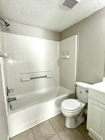 Cedar Creek Apartments — Photo 19