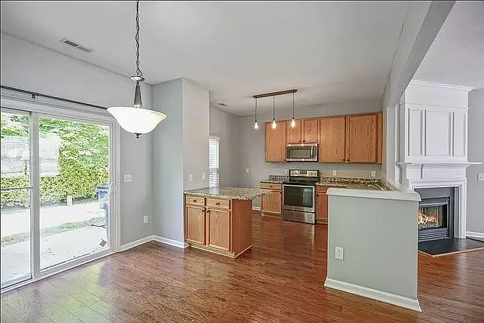 1st image of 8126 Rhiannon Rd