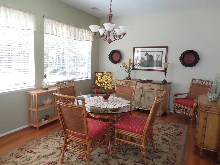 6 Coburn Ln — Photo 8
