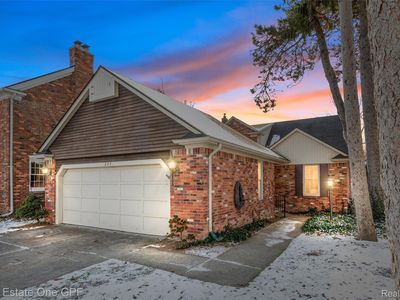 277 Kenwood Ct, Grosse Pointe Farms, MI, 48236