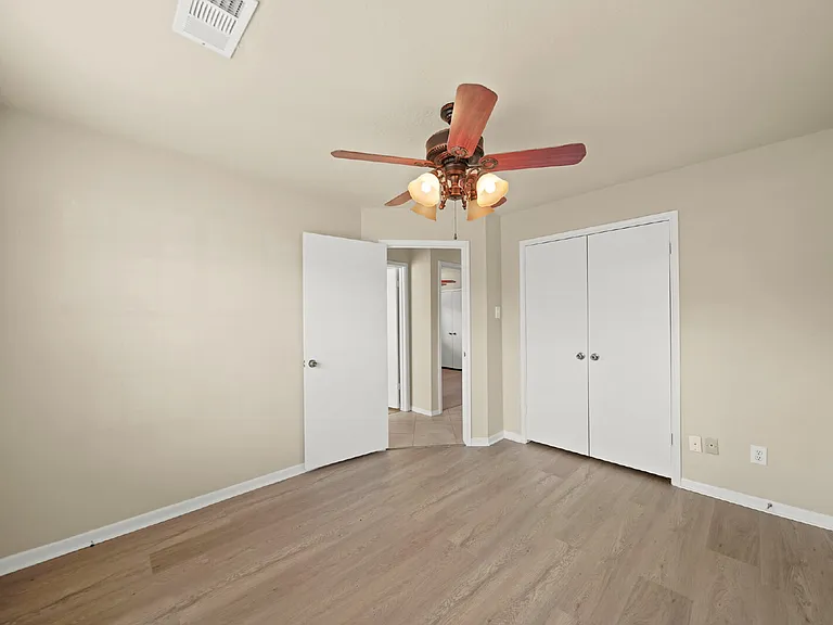 6355 Northland Dr — Photo 11