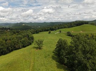 540 Sparrow Ln, Elkview, WV 25071