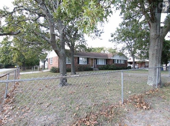 3rd image of 3815 Humphrey Dr