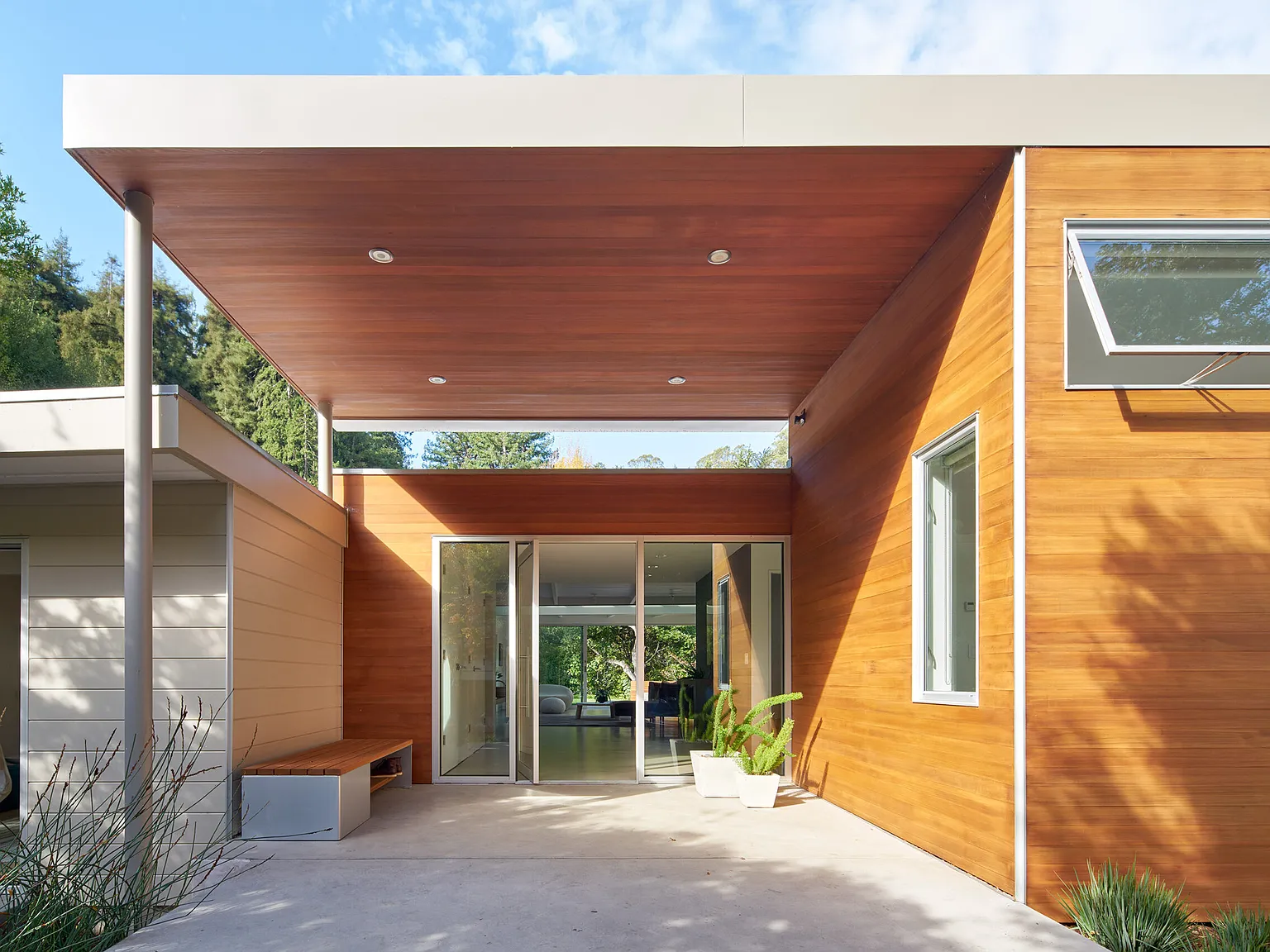 508 Laverne Ave — Photo 2