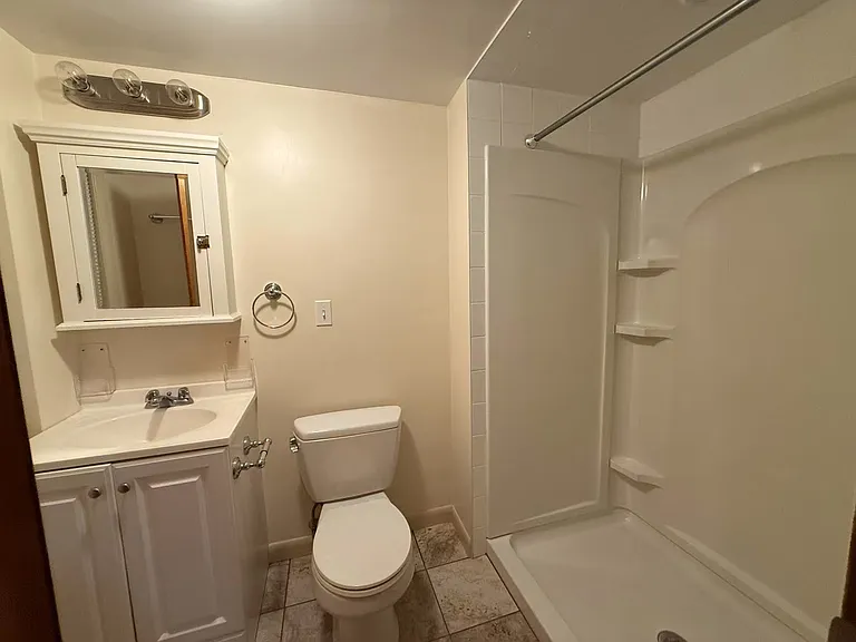 102 Central St #R — Photo 4