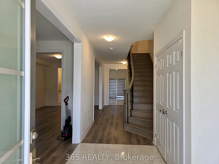 223 Warden St — Photo 3