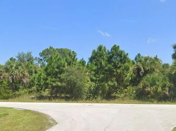 671-683 Caballero Ave SE, Palm Bay, FL 32909