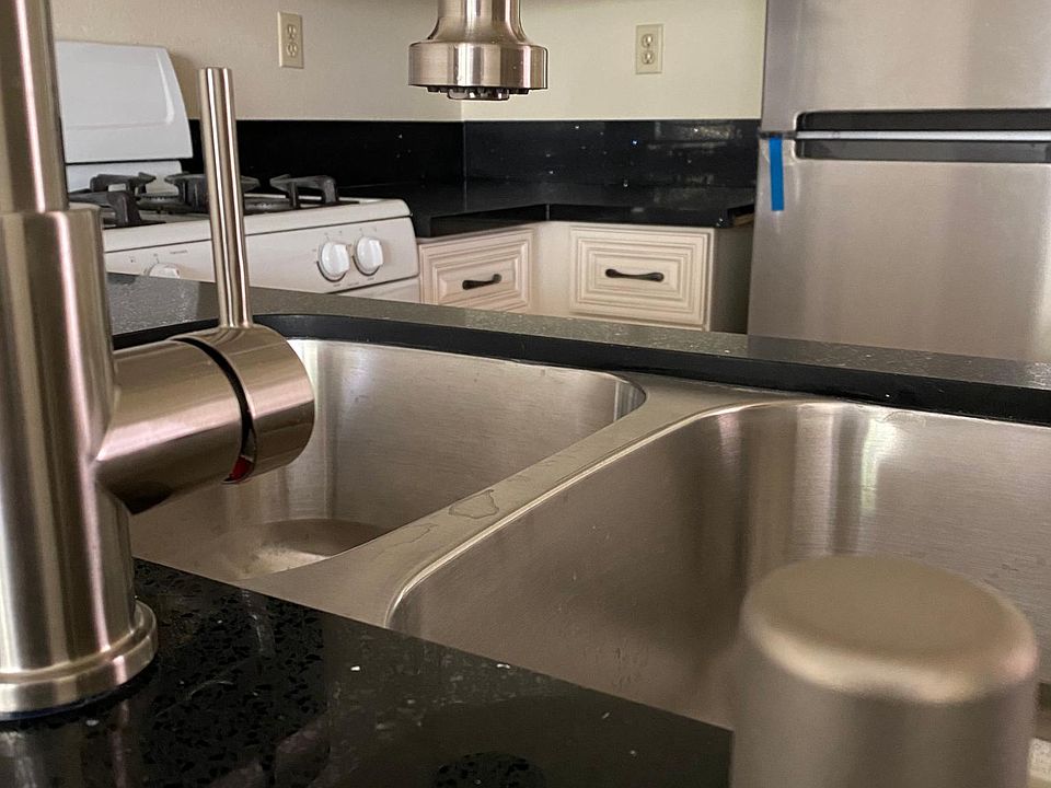 1st image of 2833 Francis Ave #111