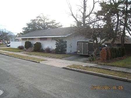 2nd image of 466-470 E 38th St