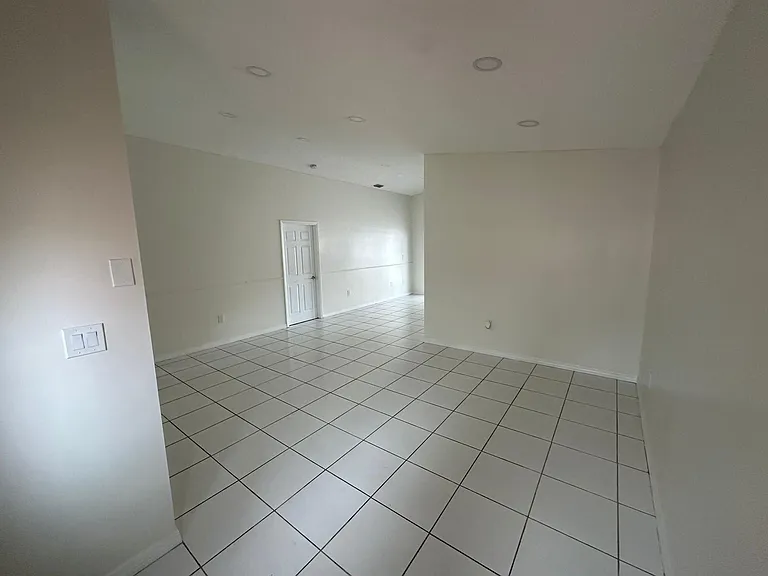 9316 NW 121st St #51 — Photo 6