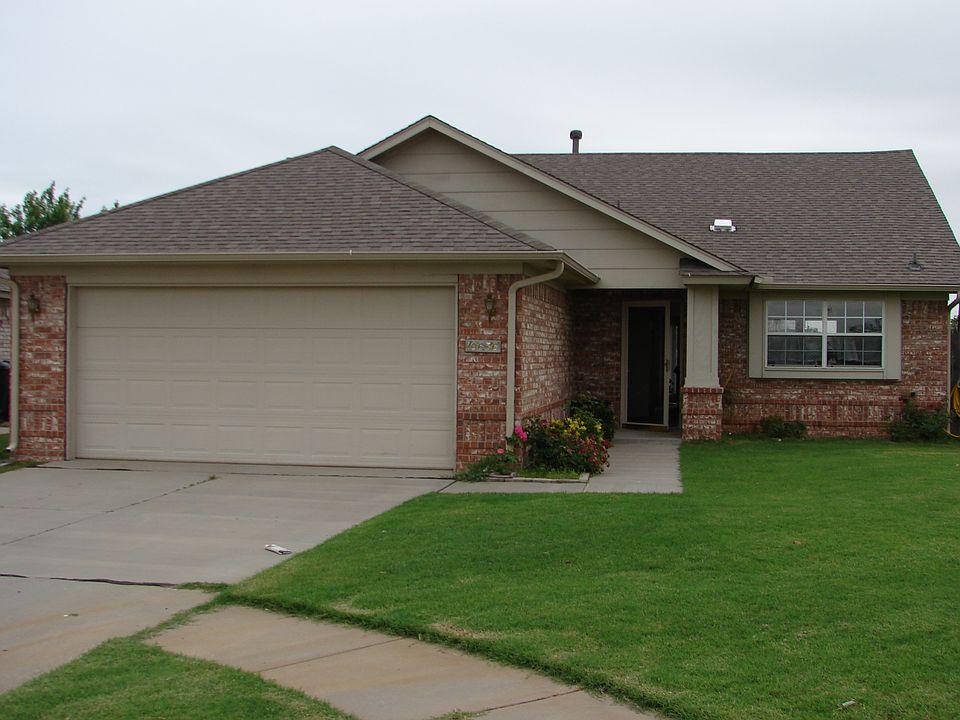 1st image of 10636 NW 36th Pl