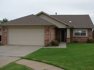 10636 NW 36th Pl, Yukon, OK 73099