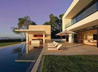 4358 N Bay Rd, Miami, FL 33140