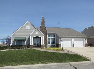 10444 Saint John Dr, Algonac, MI