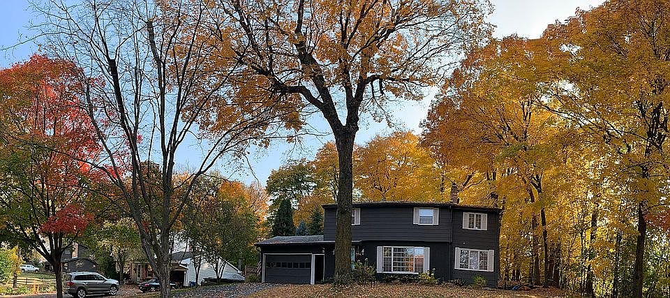 2nd image of 16317 Hidden Valley Rd