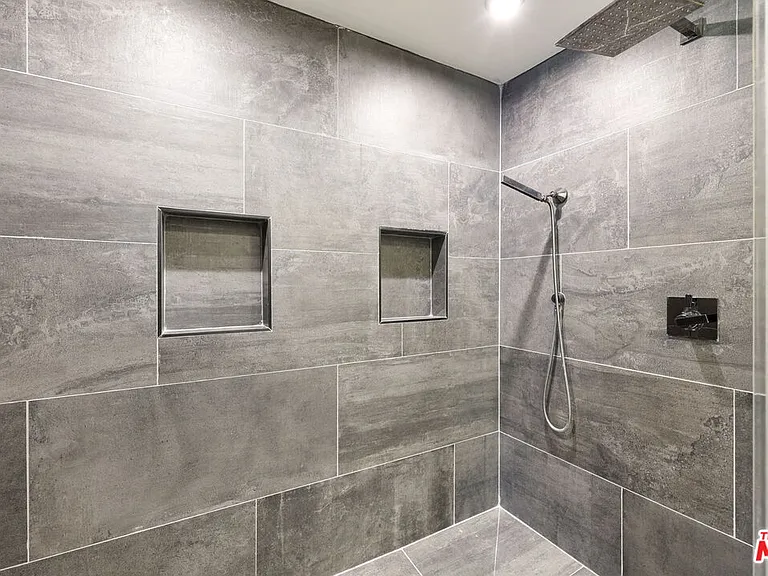 723 Westmount Dr #206 — Photo 13